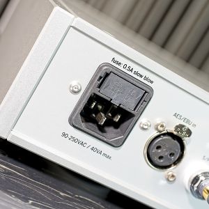 WEISS DAC HELIOS - Embase IEC