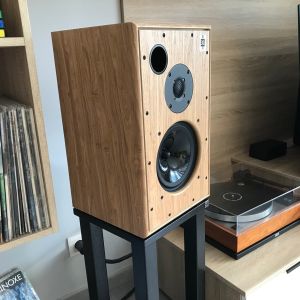 M30.2 TAMO ASH + pieds HIFI RACKS